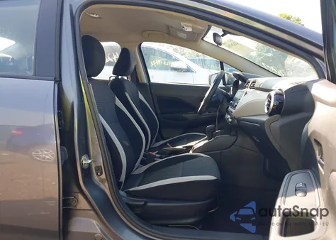 2022 Nissan Versa 1.6 Sv Xtronic Cvt из США, поврежденный, VIN 3N1CN8EV4NL862412